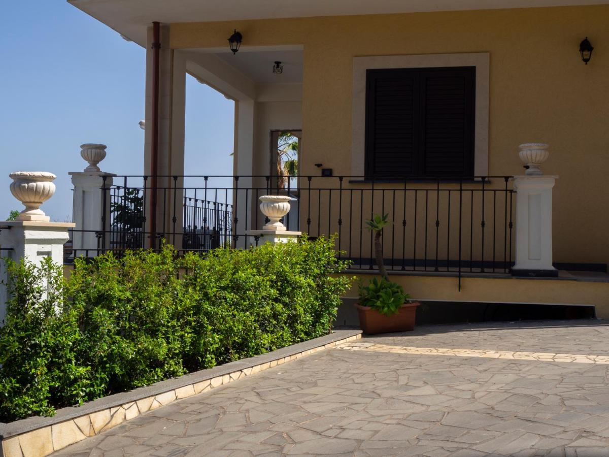 Viaggio In Sicilia B&B กราวินา ดิ กาตาเนีย ภายนอก รูปภาพ
