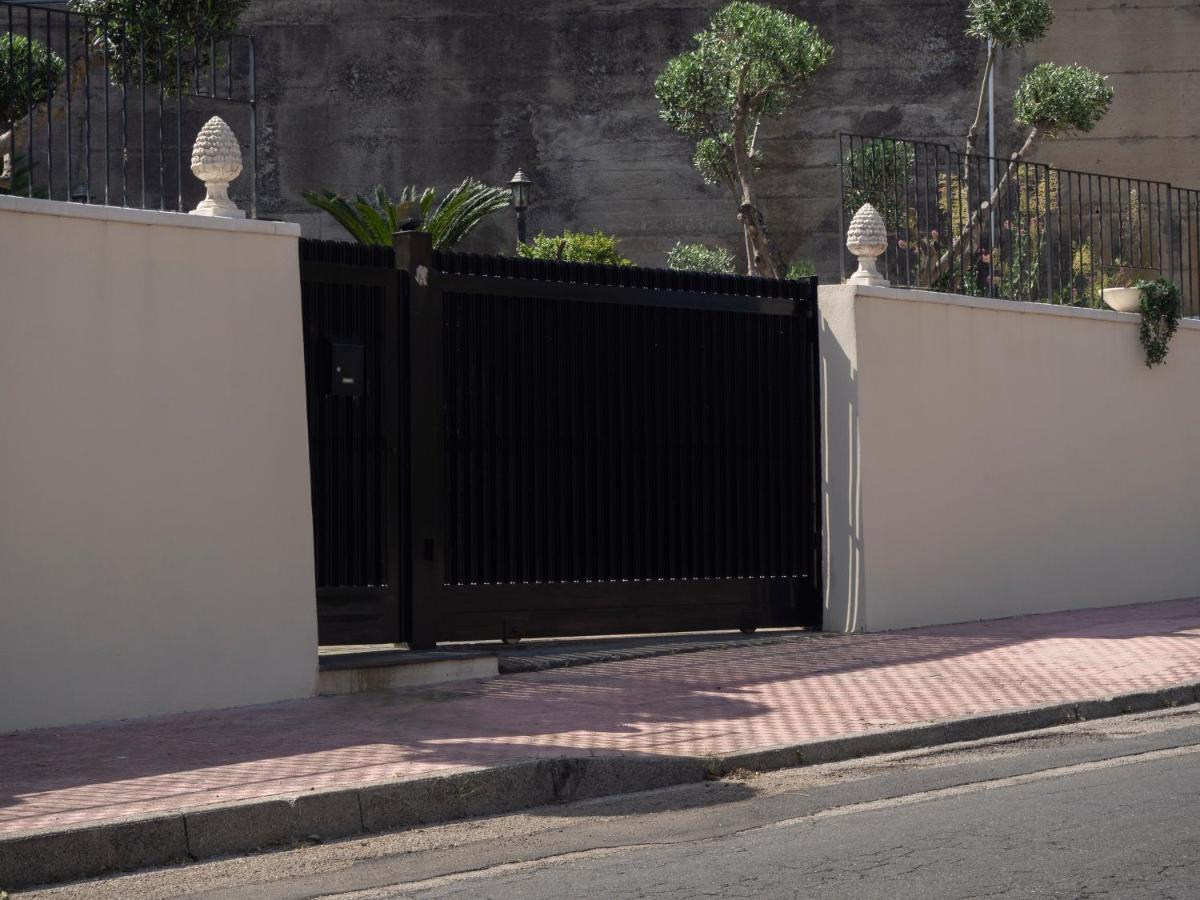 Viaggio In Sicilia B&B กราวินา ดิ กาตาเนีย ภายนอก รูปภาพ